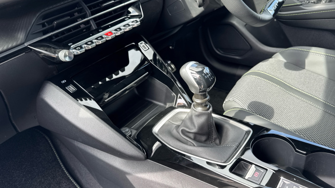 Peugeot 208 1.2 PureTech 100 GT 5dr Petrol Hatchback - Image 13